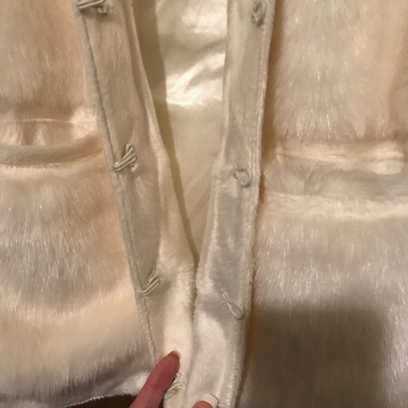 White Faux Fur Vest - Picture 2 of 4